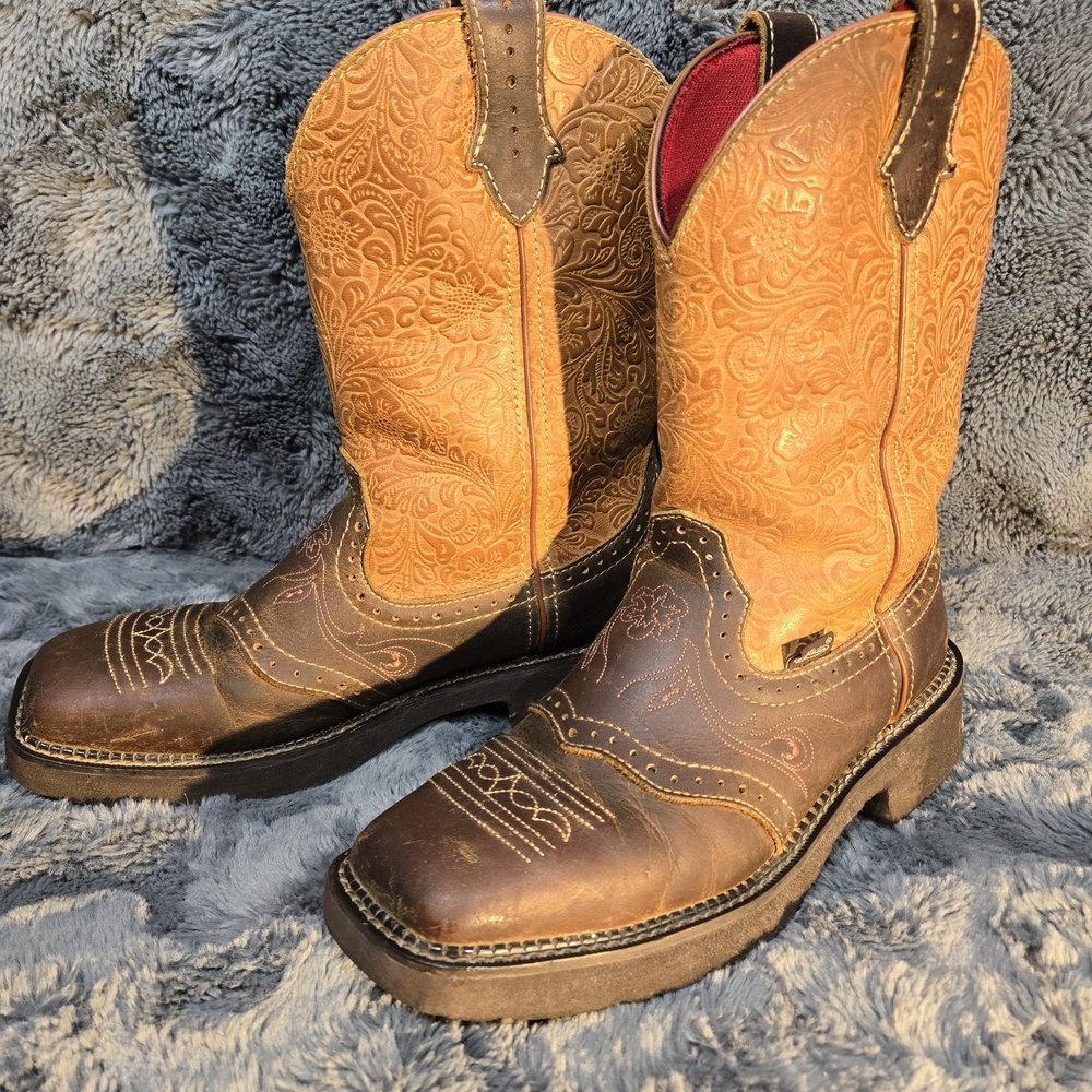 Justin Boots Two-Tone Western Boots